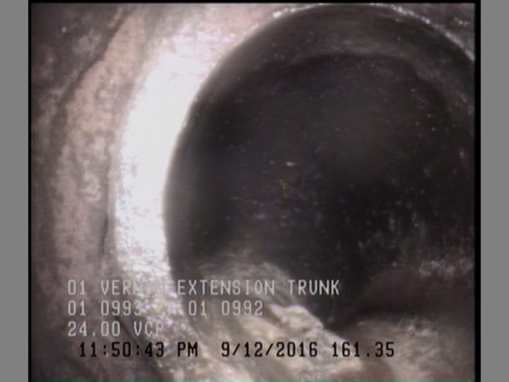 Tap Break-In, at 10 o'clock, -, within 8 inches of joint: NO, 6"