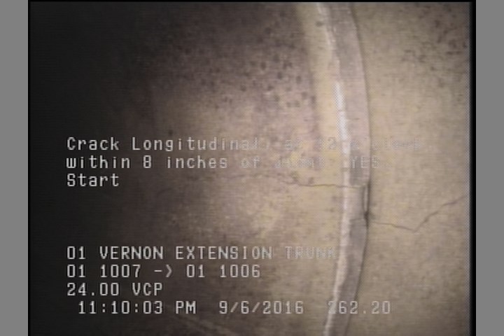 Crack Longitudinal, at 12 o'clock, within 8 inches of joint: YES, Start