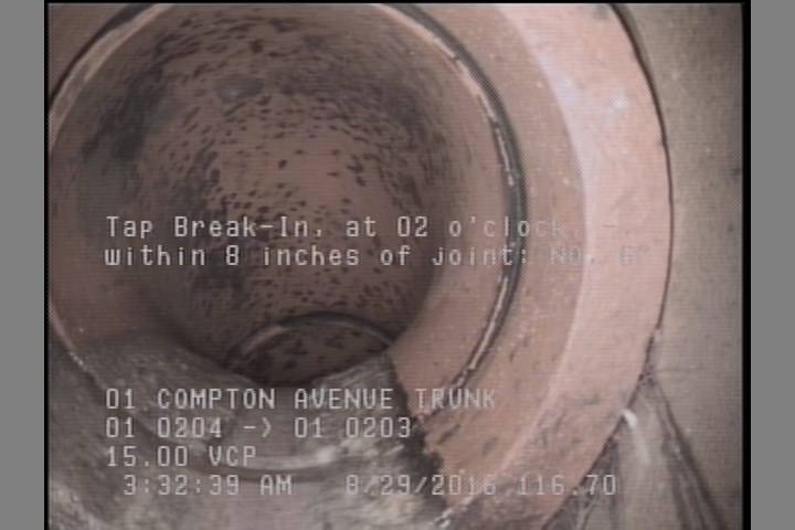 Tap Break-In, at 02 o'clock, -, within 8 inches of joint: NO, 6"