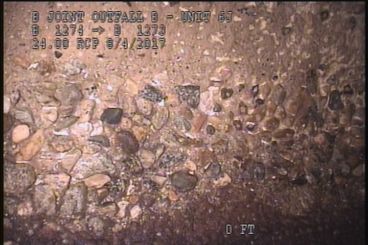 Surface Aggregate Projecting, from 08 to 04 o'clock, within 8 inches of joint: YES, Start - SEVERE AGG