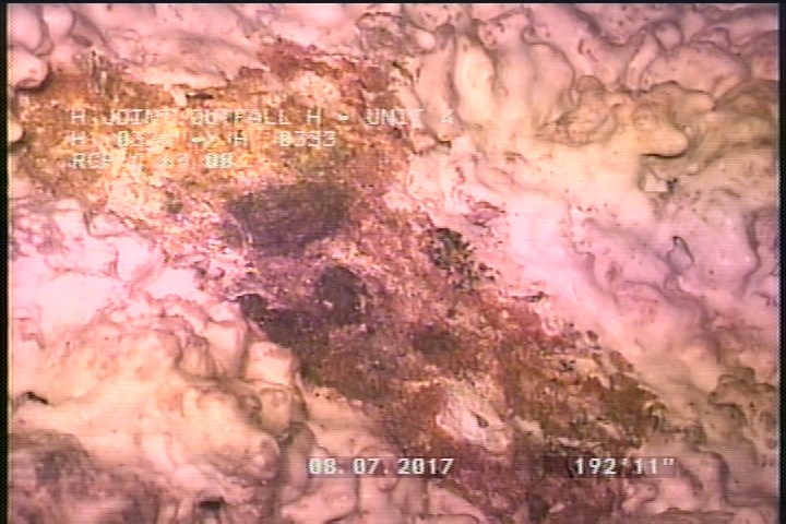 Surface Aggregate Visible, from 10 to 11 o'clock, within 8 inches of joint: NO - SEVERE AGG
