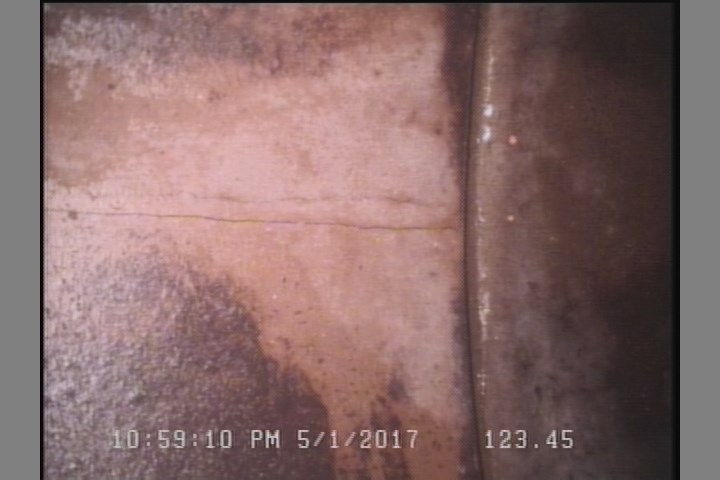 Crack Longitudinal, at 12 o'clock, within 8 inches of joint: YES