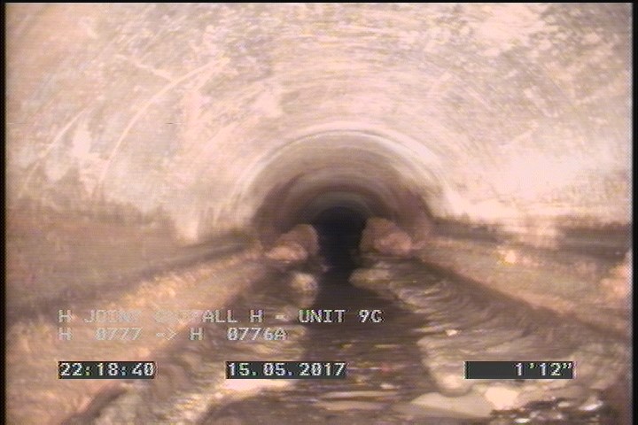 Deposits Attached Grease, 20 %of cross sectional area, from 03 to 09 o'clock, , within 8 inches of joint: YES, Start
