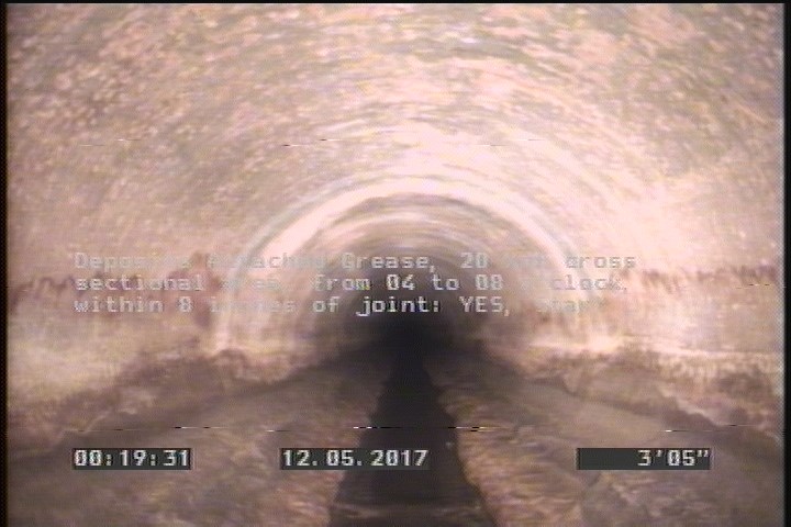 Deposits Attached Grease, 20 %of cross sectional area, from 04 to 08 o'clock, , within 8 inches of joint: YES, Start