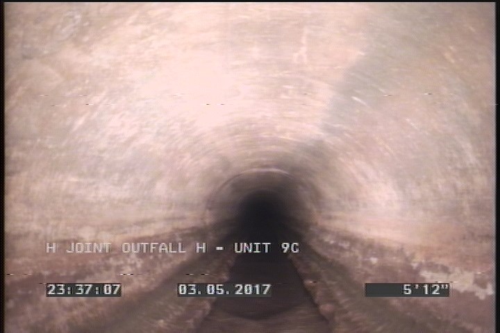 Deposits Attached Grease, 10 %of cross sectional area, from 04 to 08 o'clock, , within 8 inches of joint: YES, Start