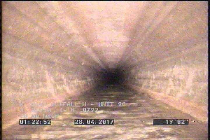 Deposits Attached Grease, 5 %of cross sectional area, from 04 to 08 o'clock, , within 8 inches of joint: YES, Start