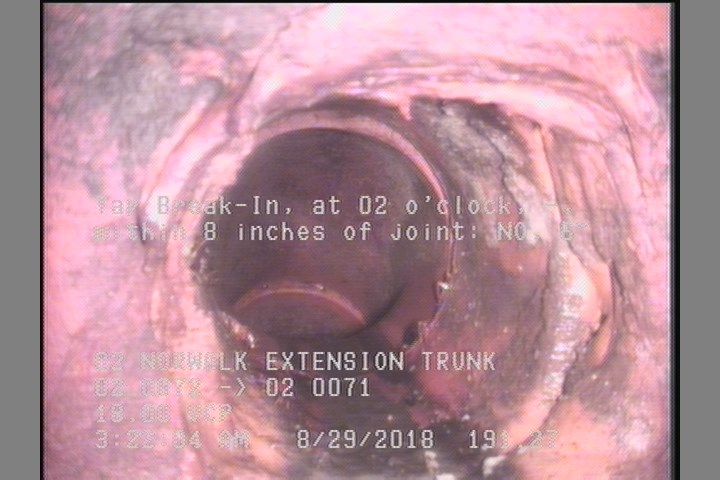 Tap Break-In, at 02 o'clock, -, within 8 inches of joint: NO, 6"
