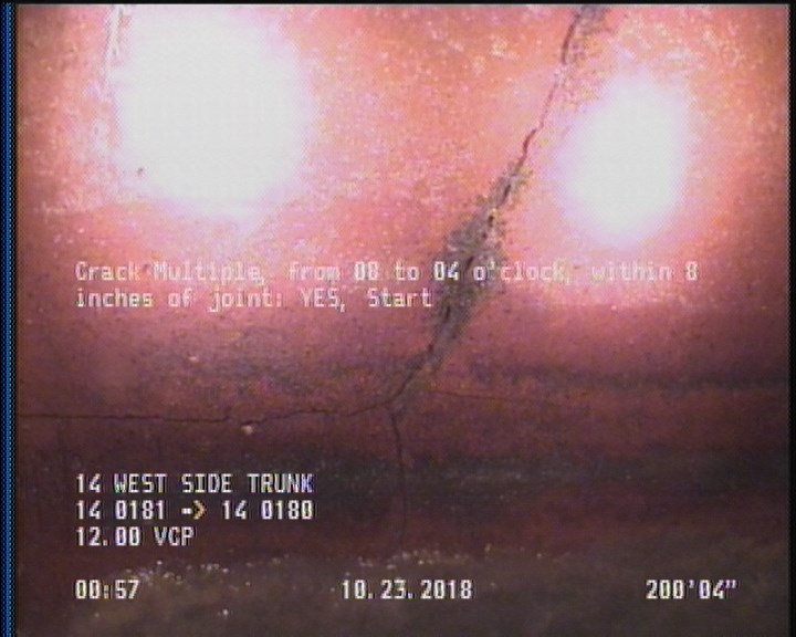 Crack Multiple, from 08 to 04 o'clock, within 8 inches of joint: YES, Start