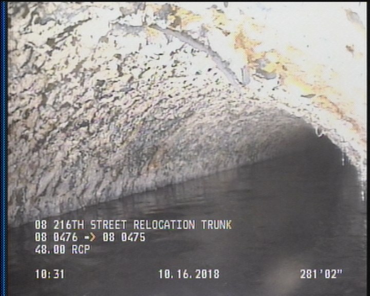 Surface Reinforcement Visible Unknown, from 12 to 02 o'clock, within 8 inches of joint: NO - HANGING
