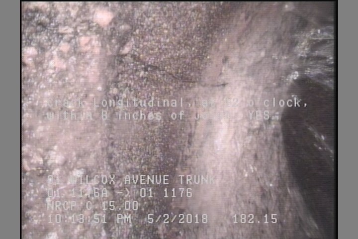 Crack Longitudinal, at 12 o'clock, within 8 inches of joint: YES