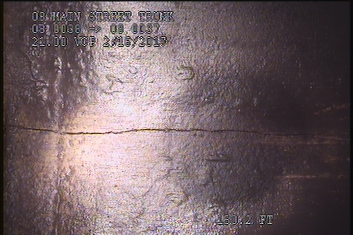 Fracture Longitudinal, at 12 o'clock, within 8 inches of joint: YES, Start - SLIGHT