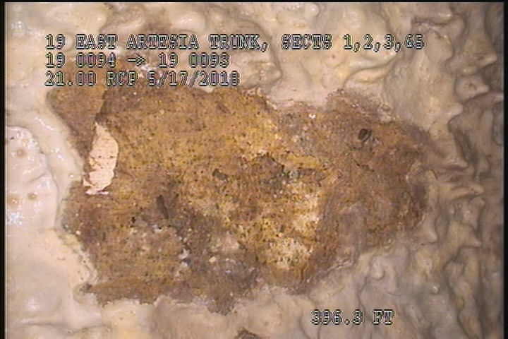 Surface Spalling, from 08 to 04 o'clock, within 8 inches of joint: YES, Start
