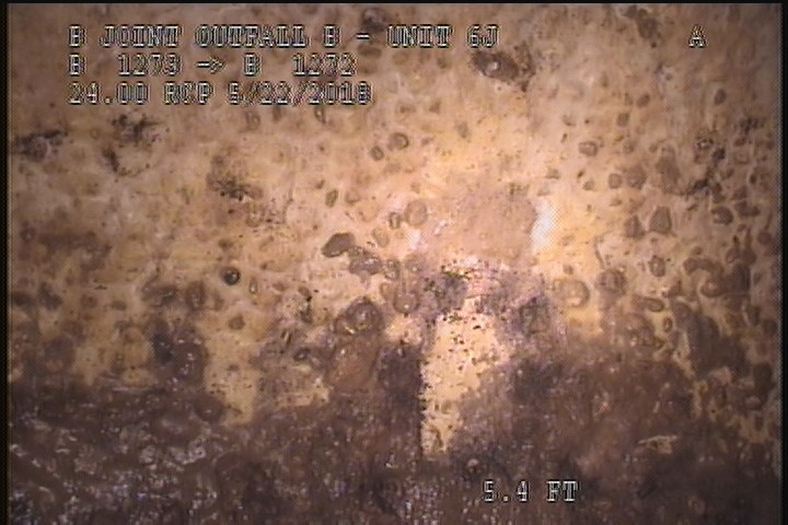 Surface Aggregate Projecting, from 08 to 04 o'clock, within 8 inches of joint: YES, Start - SEVERE AGG