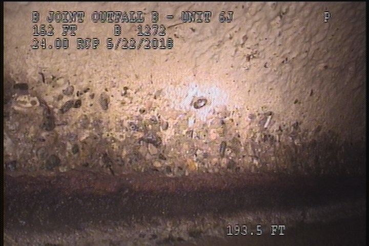 Surface Aggregate Projecting, from 08 to 09 o'clock, within 8 inches of joint: NO - SEVRERE AGG