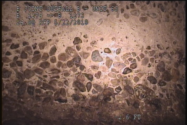 Surface Aggregate Projecting, from 08 to 04 o'clock, within 8 inches of joint: YES, Start - SEVERE AGG