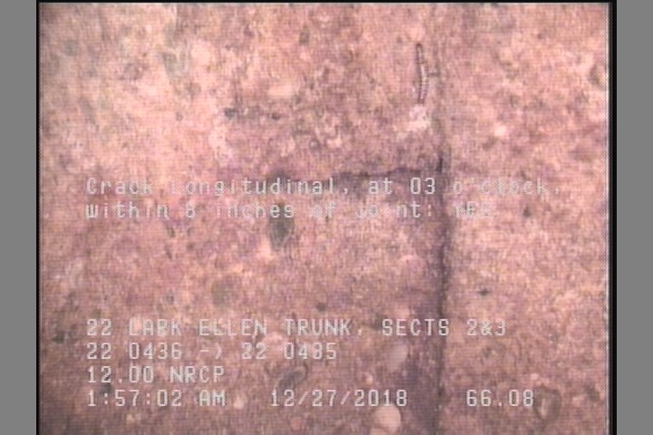 Crack Longitudinal, at 03 o'clock, within 8 inches of joint: YES