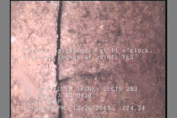 Crack Longitudinal, at 11 o'clock, within 8 inches of joint: YES
