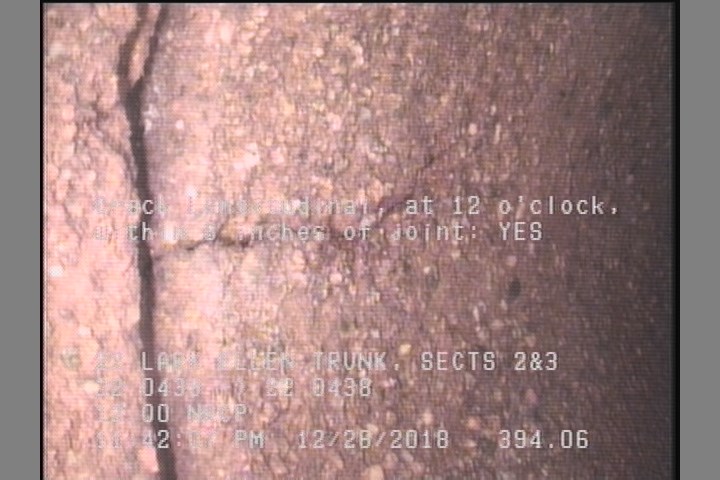 Crack Longitudinal, at 12 o'clock, within 8 inches of joint: YES