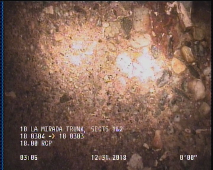 Surface Aggregate Projecting, from 08 to 04 o'clock, within 8 inches of joint: YES, Start