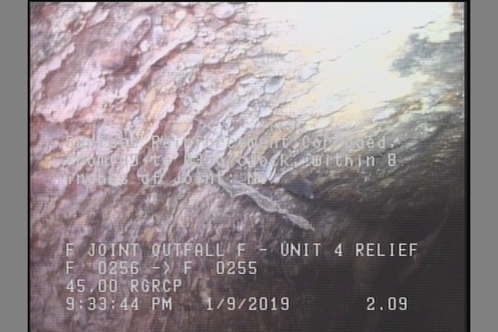 Surface Reinforcement Corroded, from 09 to 03 o'clock, within 8 inches of joint: NO