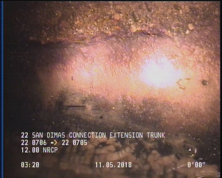Deposits Attached Grease, 5 %of cross sectional area, from 04 to 08 o'clock, , within 8 inches of joint: YES, Start