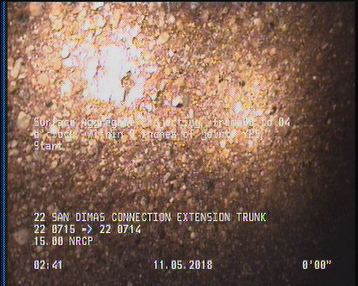 Surface Aggregate Projecting, from 08 to 04 o'clock, within 8 inches of joint: YES, Start