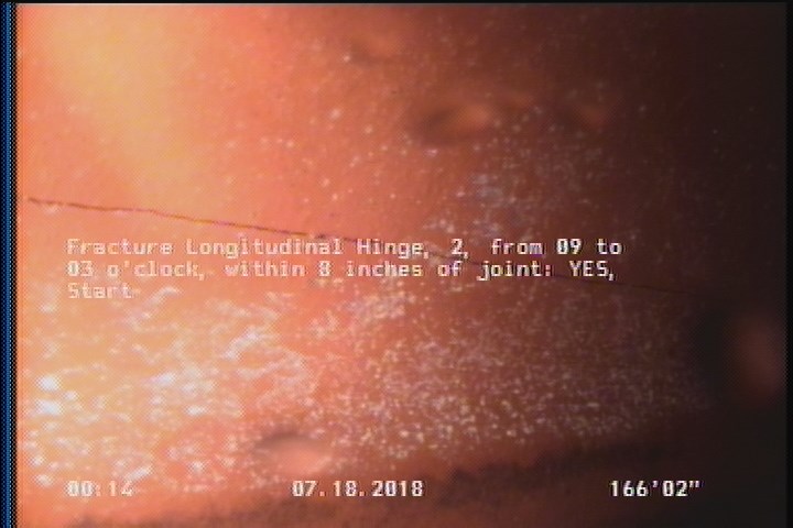 Fracture Longitudinal Hinge, 2, from 09 to 03 o'clock, within 8 inches of joint: YES, Start