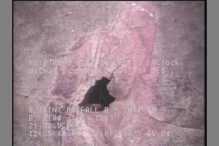 Hole Void Visible, at 03 o'clock, within 8 inches of joint: YES