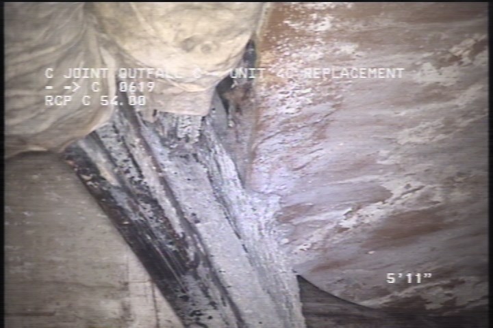 General Observation - RIGHT SIDE STOPLOG ON WOOD PLANKS