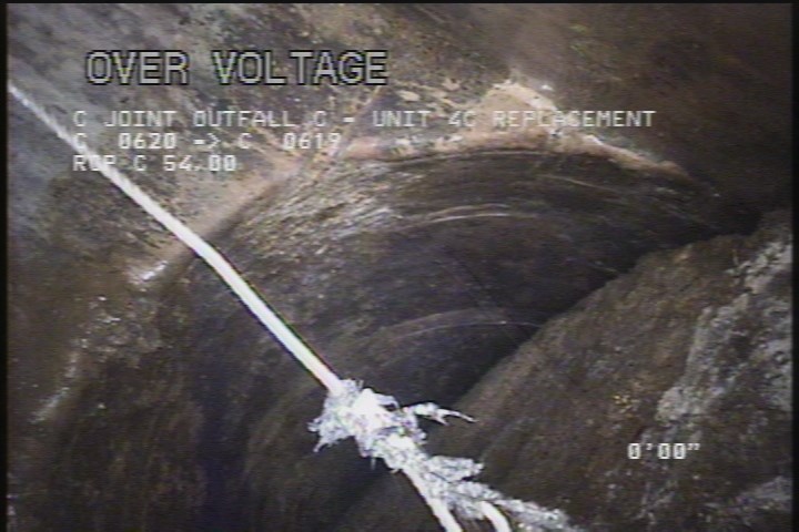 Deposits Settled Other, 70 %of cross sectional area, from 02 to 10 o'clock, , within 8 inches of joint: NO - FLOATING SLUDGE