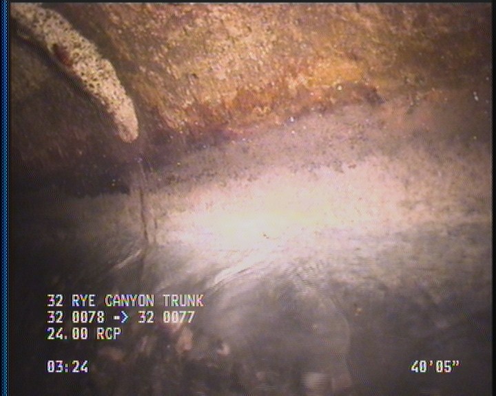 Deposits Attached Grease, 5 %of cross sectional area, from 04 to 08 o'clock, , within 8 inches of joint: YES, Start