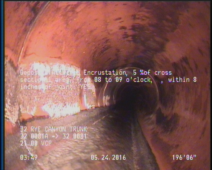 Deposits Attached Encrustation, 5 %of cross sectional area, from 08 to 09 o'clock, , within 8 inches of joint: YES