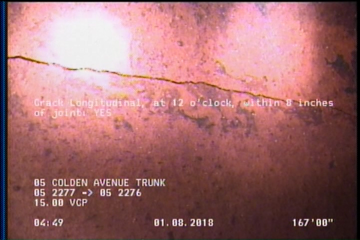 Crack Longitudinal, at 12 o'clock, within 8 inches of joint: YES
