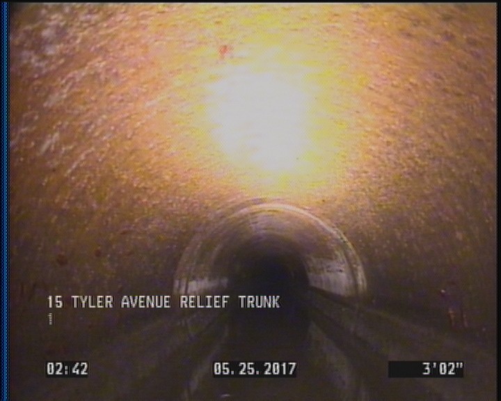 Deposits Attached Grease, 5 %of cross sectional area, from 04 to 08 o'clock, , within 8 inches of joint: YES, Start