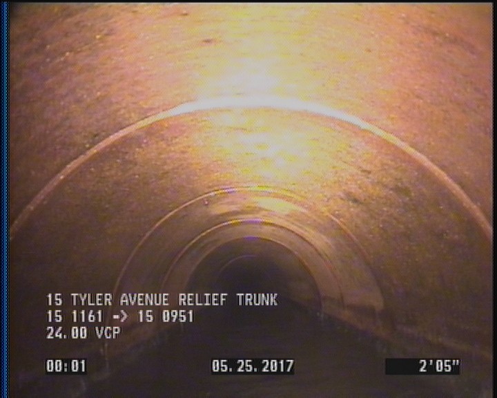 Deposits Attached Grease, 5 %of cross sectional area, from 04 to 08 o'clock, , within 8 inches of joint: YES, Start