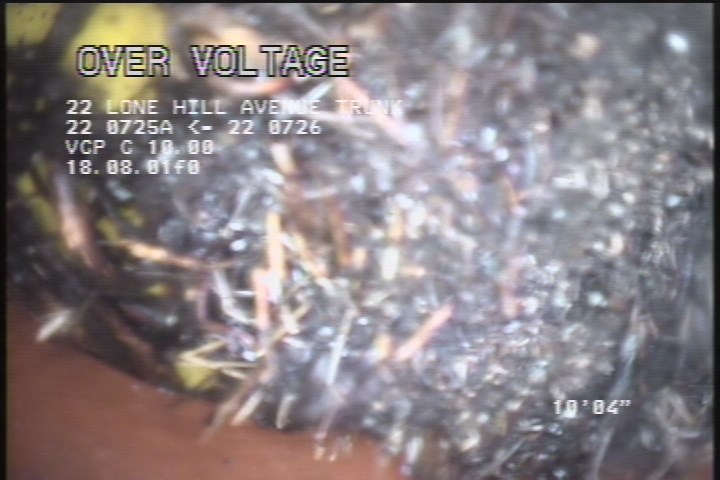 Tap Factory Made Capped, at 09 o'clock, -, within 8 inches of joint: YES, 4" - DEFECTIVE/90% ROOTS