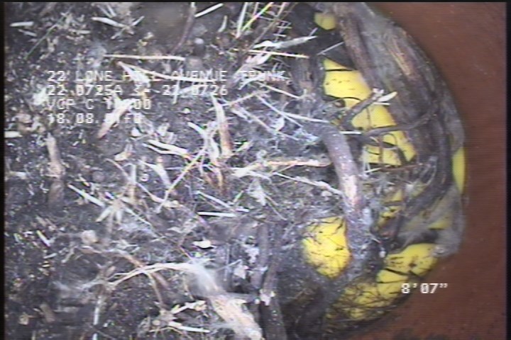 Tap Factory Made Defective, at 09 o'clock, -, within 8 inches of joint: YES, 4" - 90% ROOTS