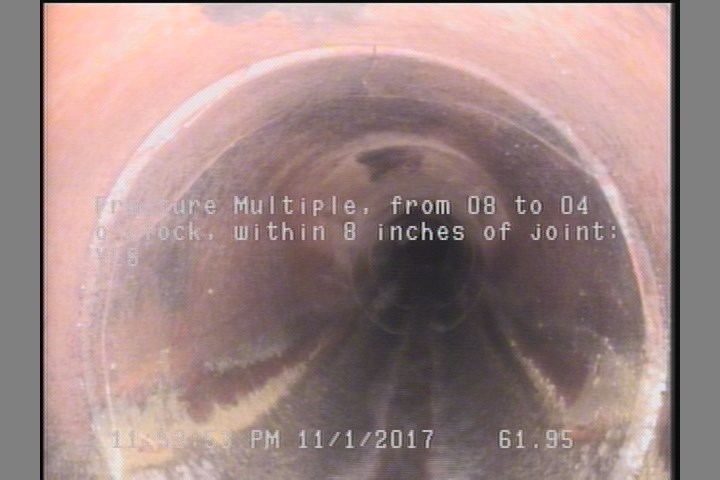 Fracture Multiple, from 08 to 04 o'clock, within 8 inches of joint: YES