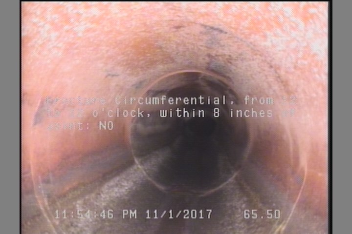 Fracture Circumferential, from 12 to 12 o'clock, within 8 inches of joint: NO