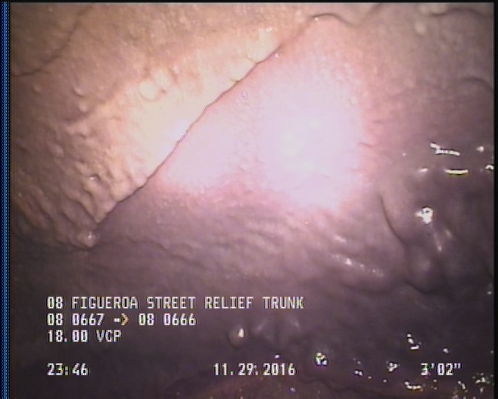 Deposits Attached Encrustation, 5 %of cross sectional area, from 08 to 04 o'clock, , within 8 inches of joint: YES, Start