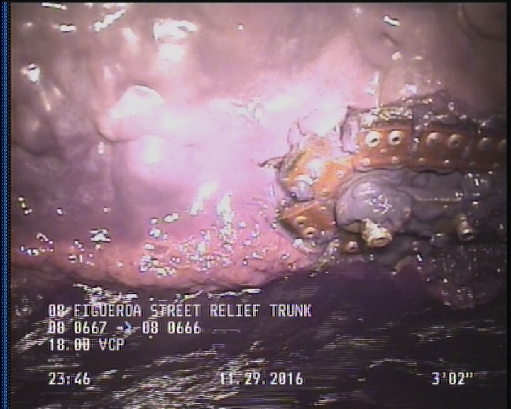 Deposits Attached Grease, 5 %of cross sectional area, from 04 to 08 o'clock, , within 8 inches of joint: YES, Start
