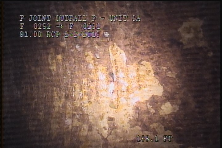 Surface Reinforcement Visible, from 10 to 02 o'clock, within 8 inches of joint: NO