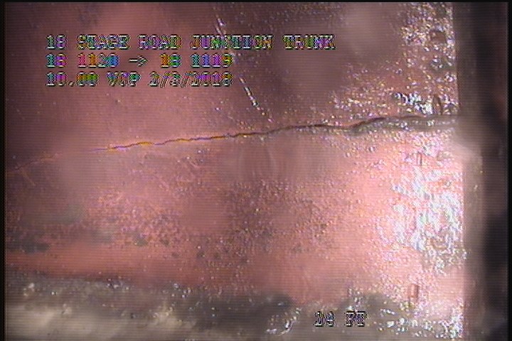 Crack Longitudinal, at 04 o'clock, within 8 inches of joint: YES