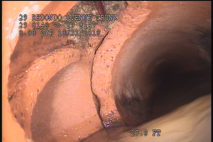 Tap Break-In Defective, at 09 o'clock, -, , within 8 inches of joint: NO, 6" - BROKEN AT THE TOP