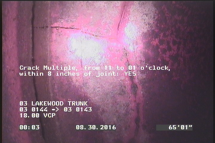Crack Multiple, from 11 to 01 o'clock, within 8 inches of joint: YES