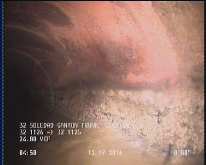 Deposits Attached Grease, 5 %of cross sectional area, from 04 to 08 o'clock, , within 8 inches of joint: YES, Start