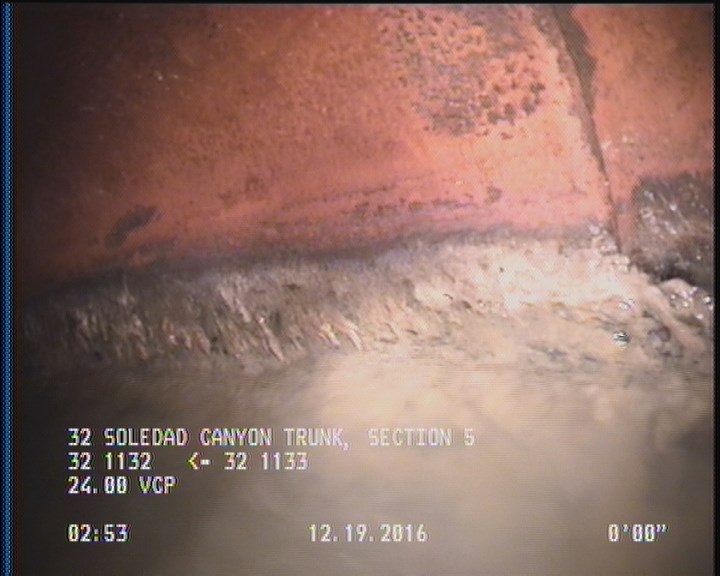 Deposits Attached Grease, 5 %of cross sectional area, from 04 to 08 o'clock, , within 8 inches of joint: YES, Start