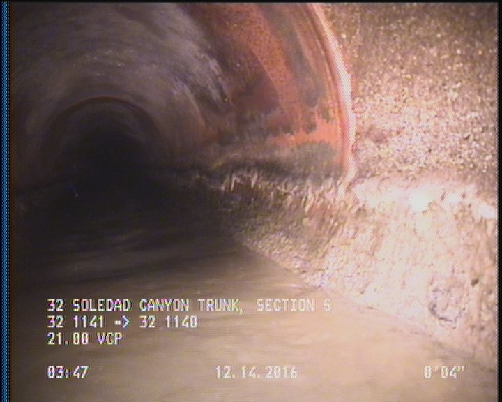 Deposits Attached Grease, 5 %of cross sectional area, from 03 to 09 o'clock, , within 8 inches of joint: YES, Start
