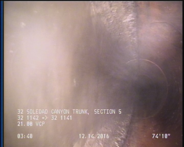 Deposits Settled Other, 10 %of cross sectional area, from 05 to 07 o'clock, , within 8 inches of joint: YES, Start - DEBRIS