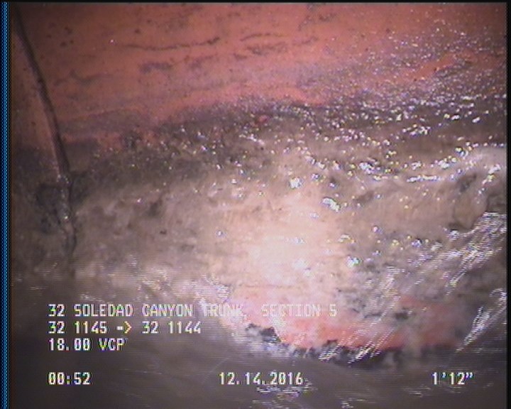 Deposits Attached Grease, 5 %of cross sectional area, from 04 to 08 o'clock, , within 8 inches of joint: YES, Start